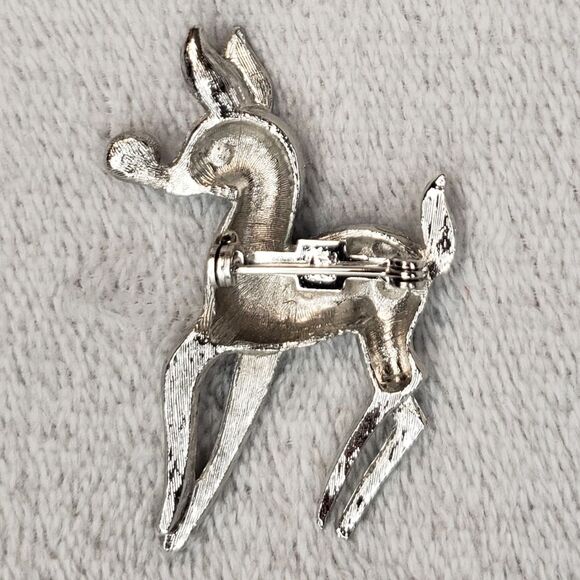 Reindeer Brooch Silver, red and green gem stones - Picture 2 of 5